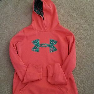 Girls under armour size Med euc